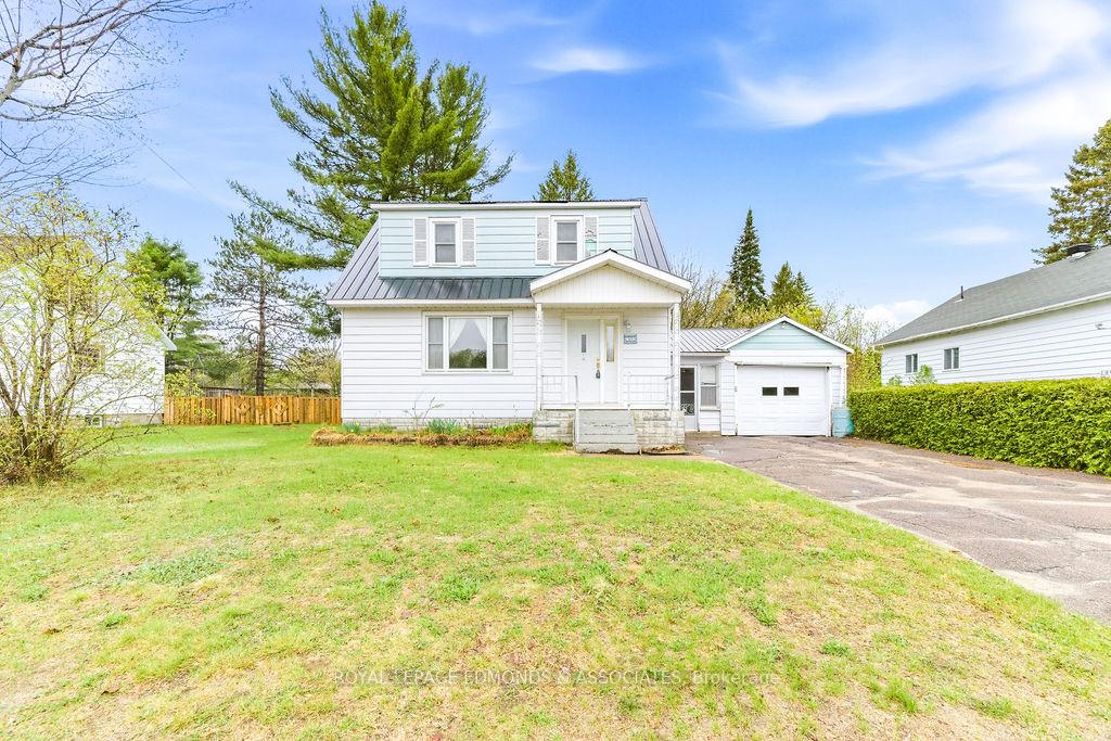 40-church-street-laurentian-hills-ontario-x13145346