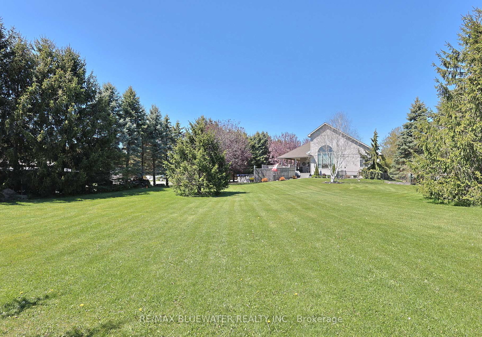 295-main-street-lambton-shores-ontario-x13145388
