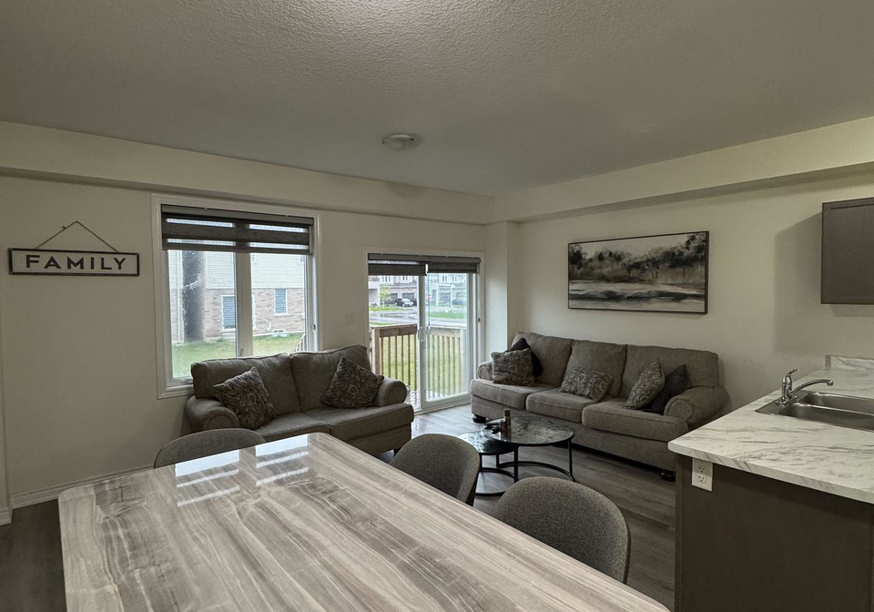 76-pinot-crescent-hamilton-ontario-x13145952