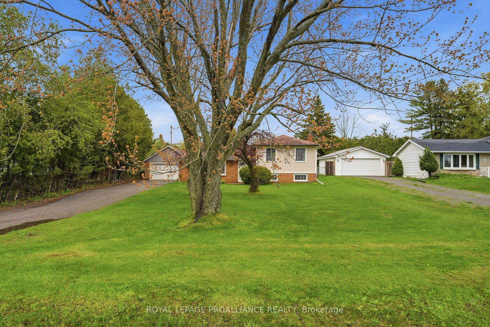 584-whites-road-quinte-west-ontario-x13146600