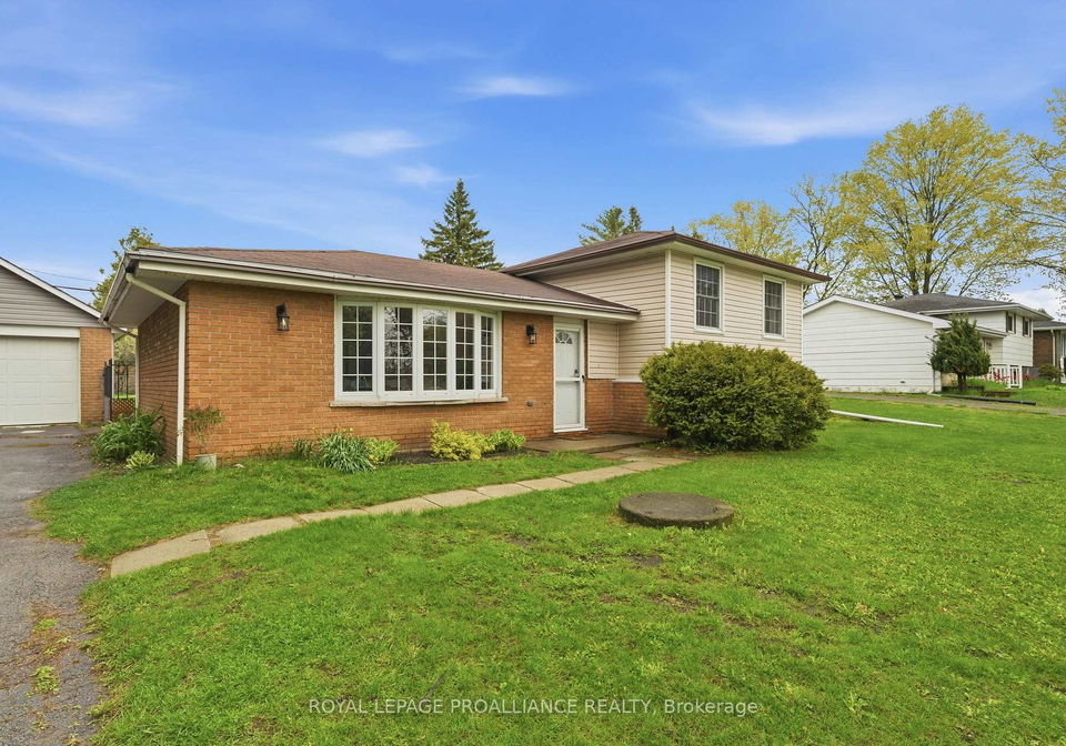 584-whites-road-quinte-west-ontario-x13146600
