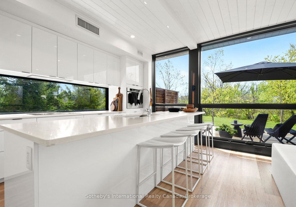 10-eureka-street-lambton-shores-ontario-x13146644