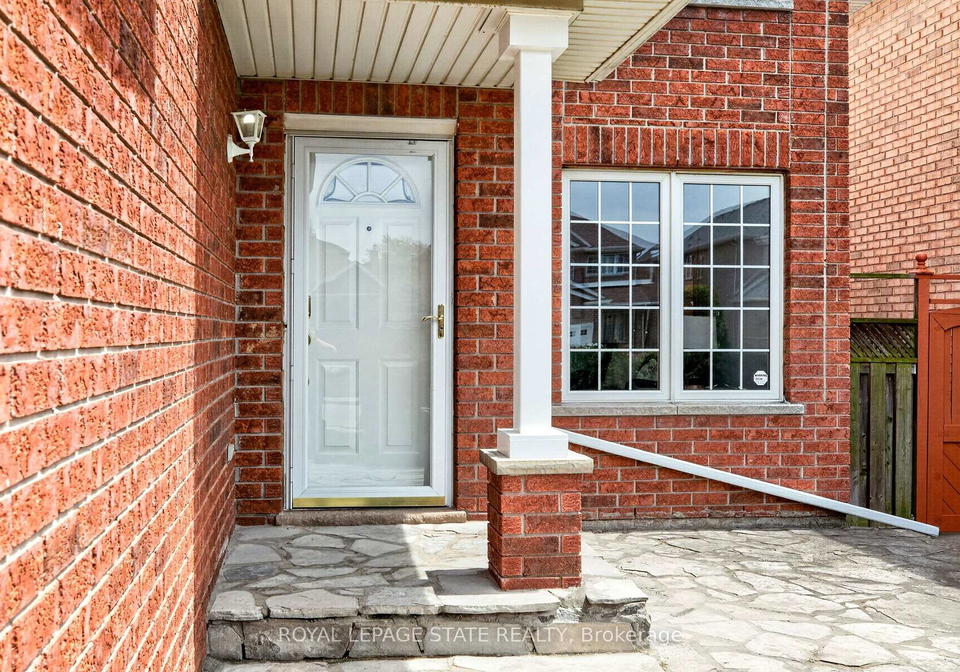 39-distin-drive-hamilton-ontario-x13146722
