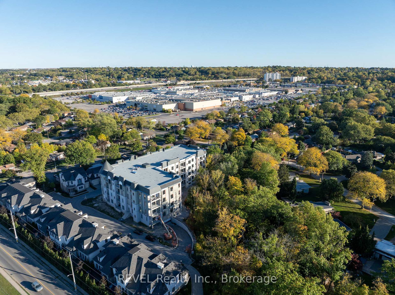 2-arbourvale-common-st-catharines-ontario-x13146822