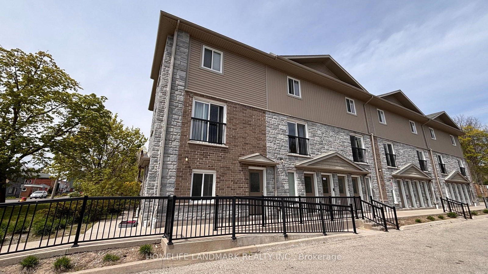 122-courtland-avenue-e-kitchener-ontario-x13147386