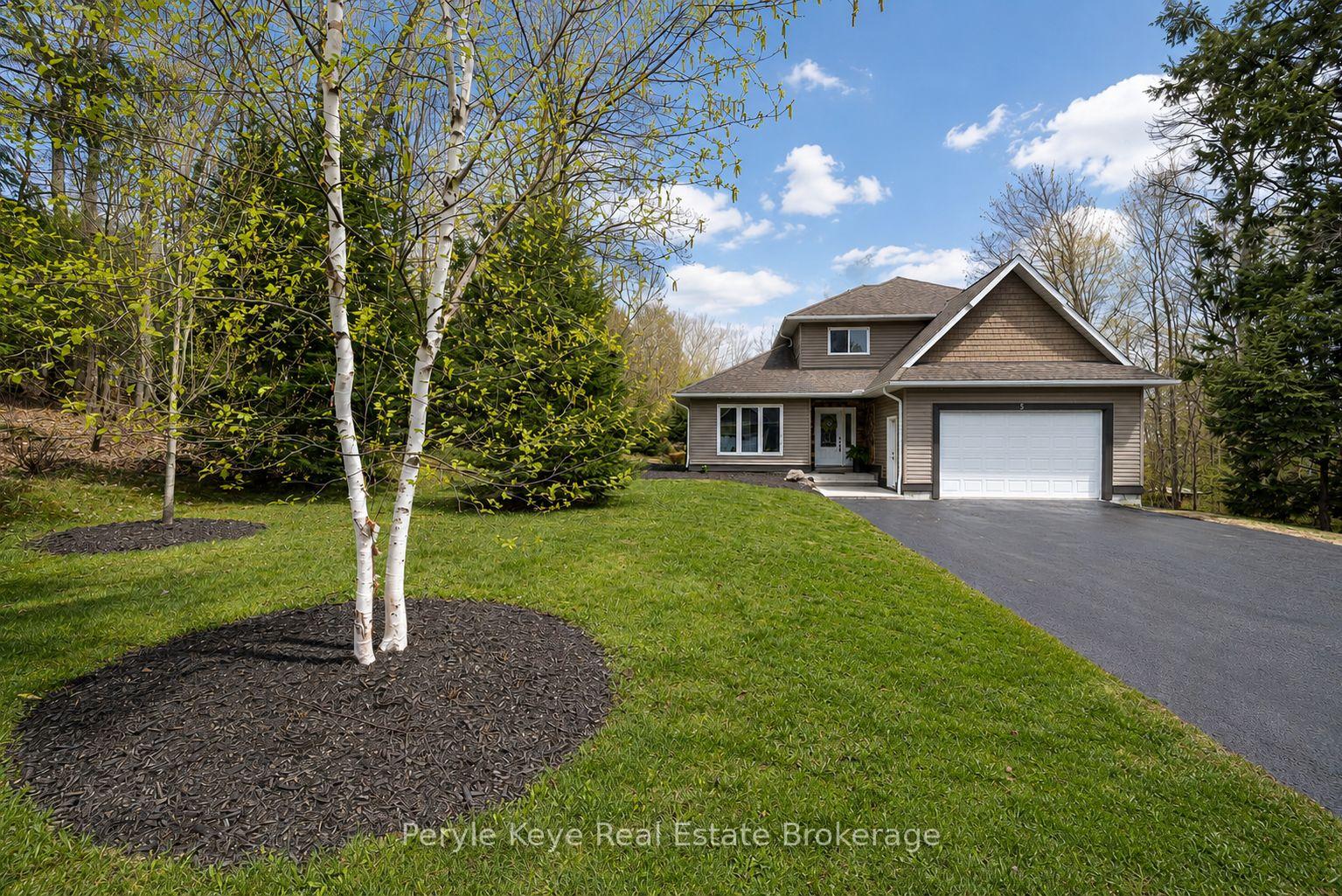 5-mackenzie-drive-huntsville-ontario-x13147488