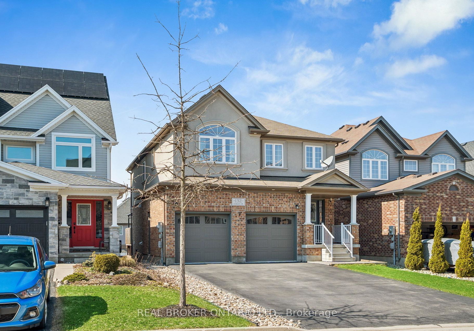 132-coker-crescent-guelpheramosa-ontario-x13147596