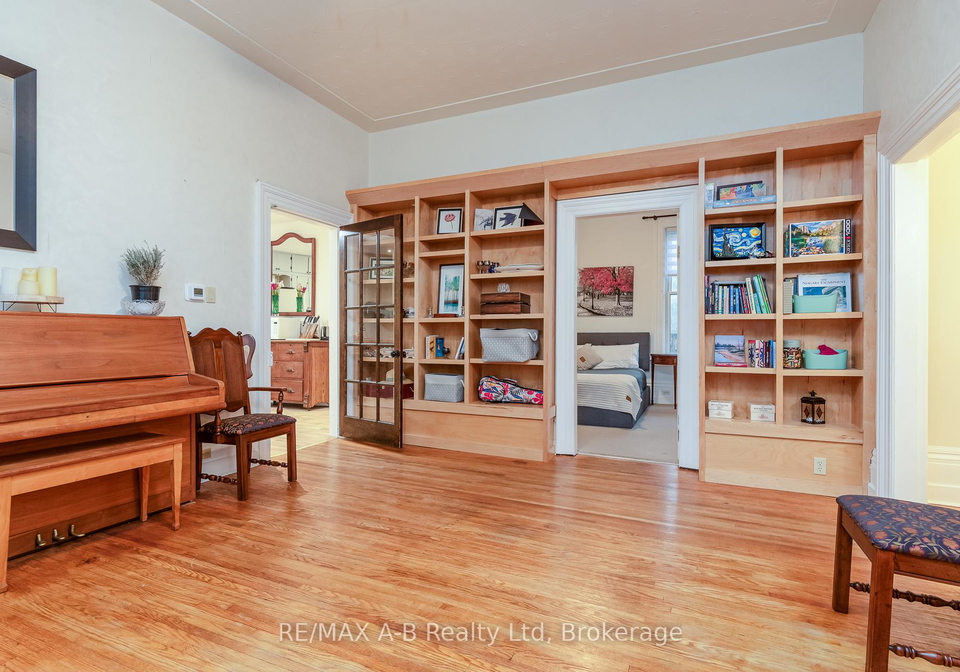 27-home-street-stratford-ontario-x13147604
