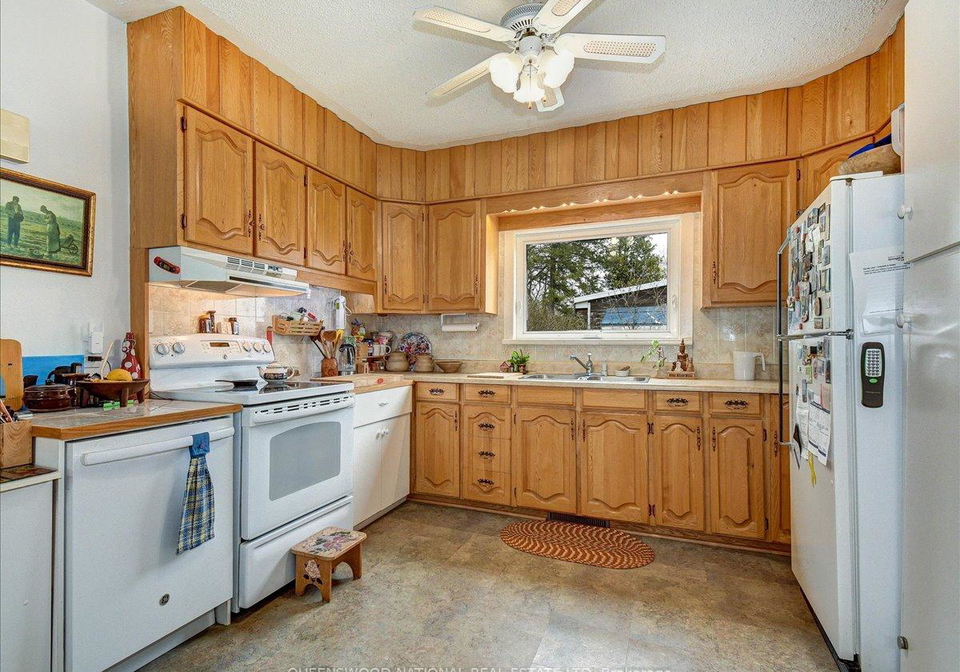 26-north-street-killaloe-hagarty-and-richards-killaloe-hagarty-and-richards-ontario-x13147668