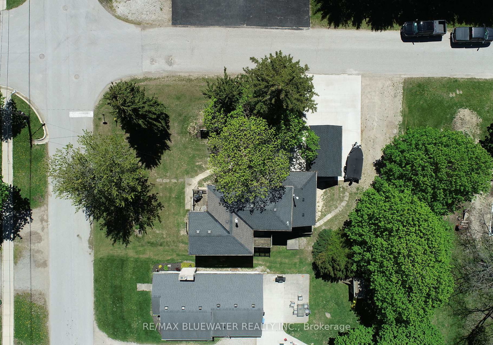 76-franklin-street-lambton-shores-ontario-x13147846