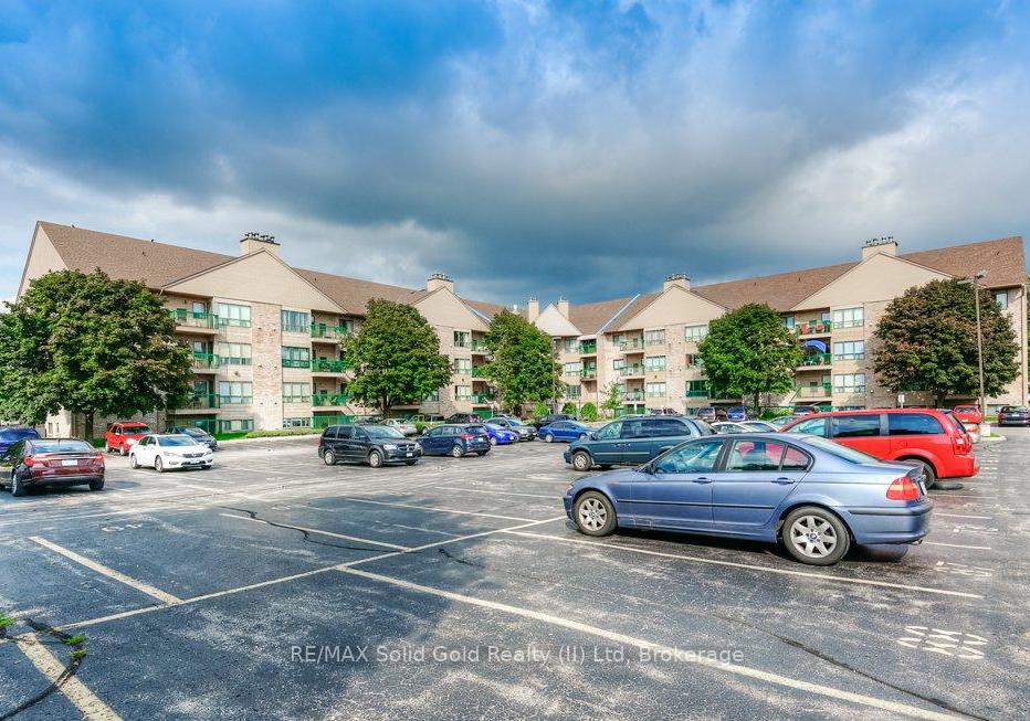 15-hofstetter-avenue-kitchener-ontario-x13147854