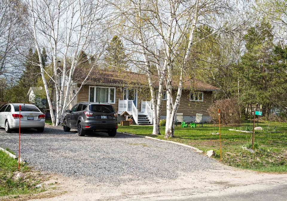52-sunshine-street-south-river-ontario-x13147936