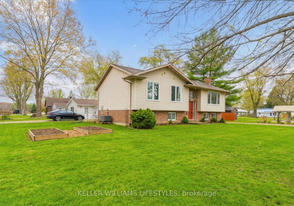 4547-william-street-plympton-wyoming-ontario-x13147976