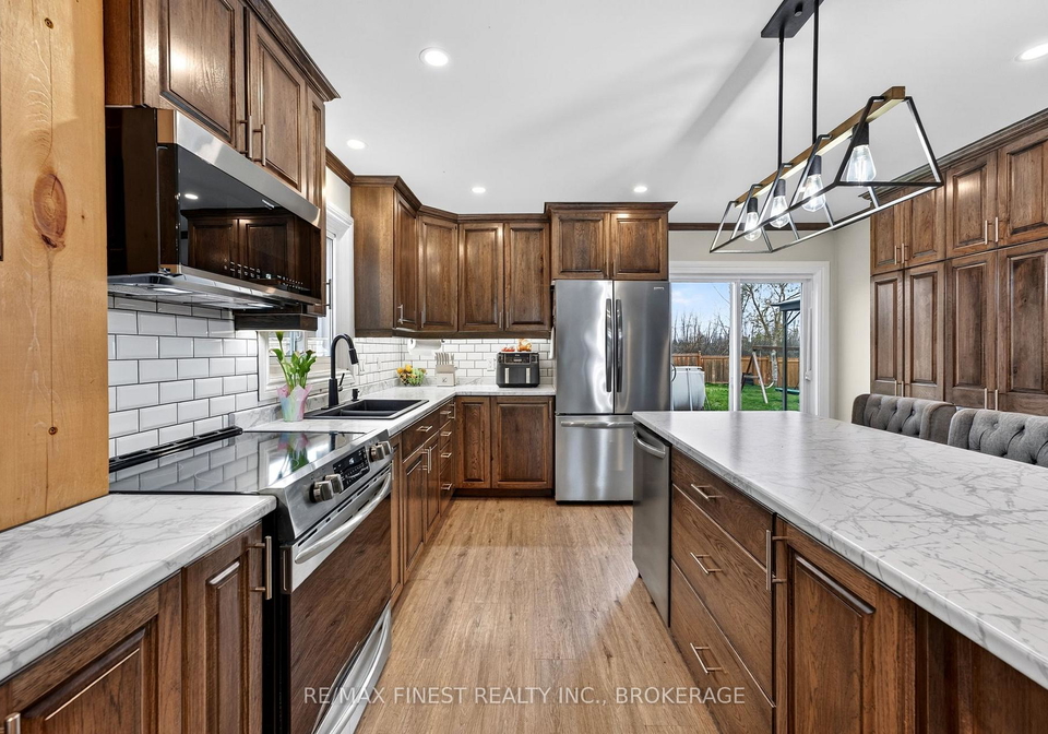 239-cross-street-deseronto-ontario-x13148130