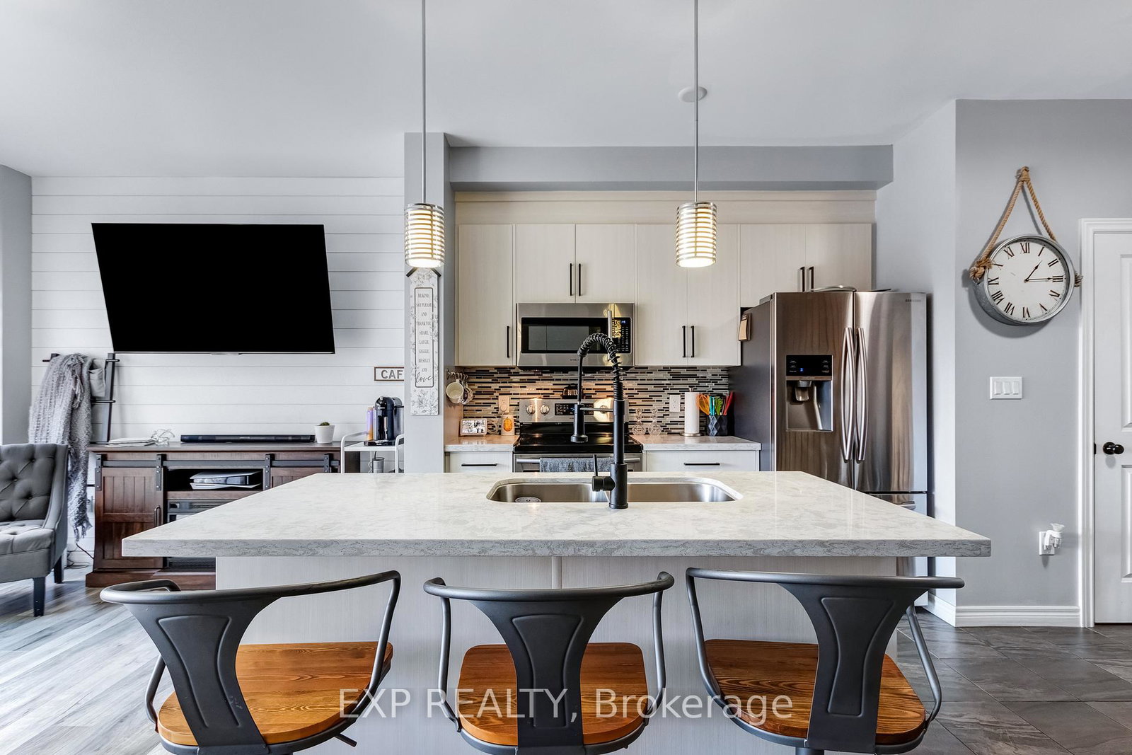 688-dunn-avenue-hamilton-ontario-x13148336