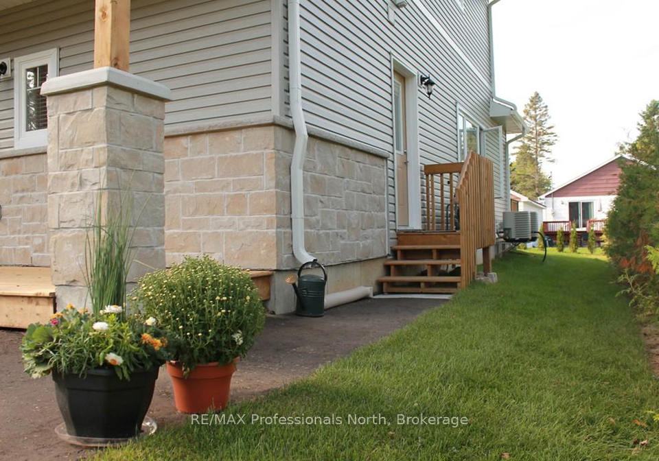 5-greaves-avenue-huntsville-ontario-x13148338