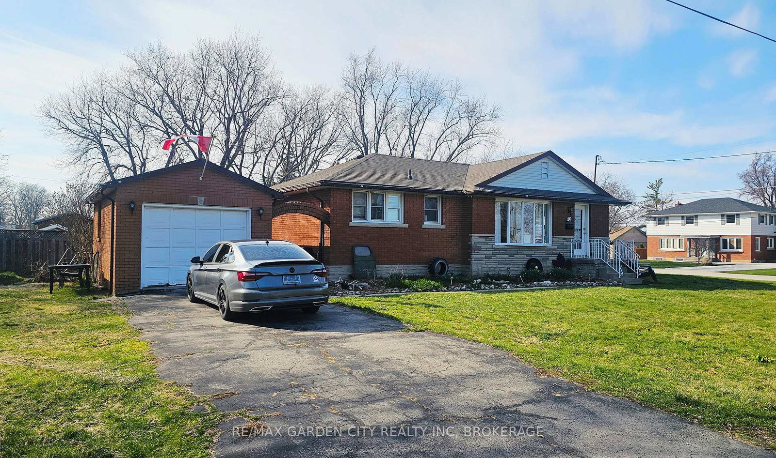 49-whittaker-avenue-grimsby-ontario-x13148846