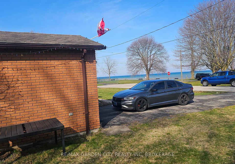 49-whittaker-avenue-grimsby-ontario-x13148846