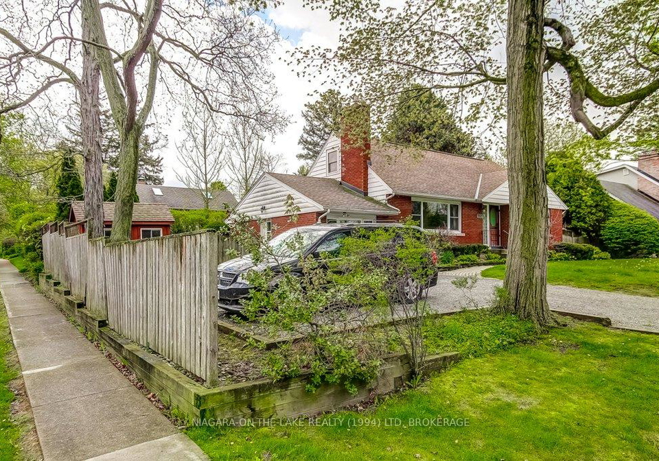 262-simcoe-street-niagara-on-the-lake-ontario-x13149394