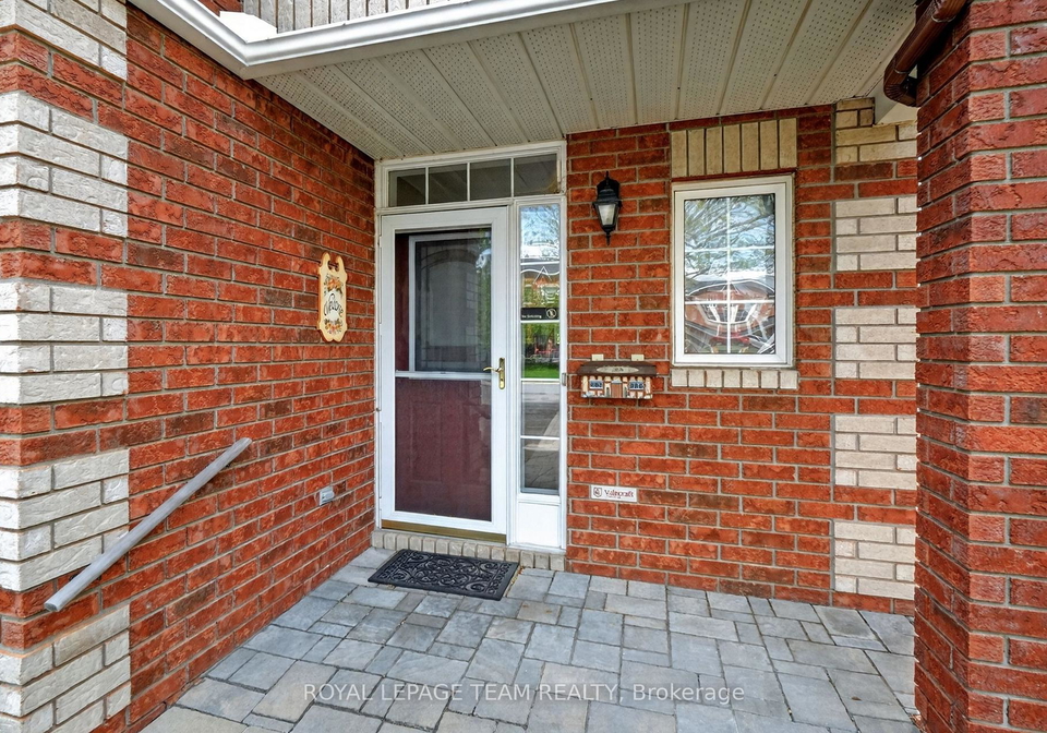 23-chantilly-gate-ottawa-ontario-x13149506