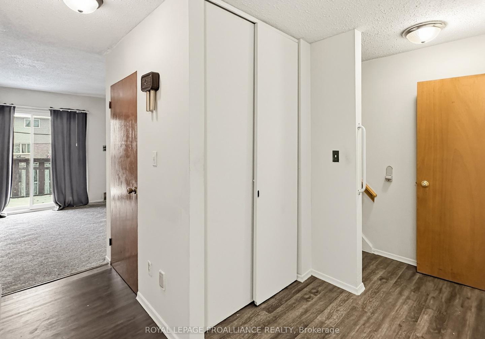 7-tiffany-place-quinte-west-ontario-x13149588