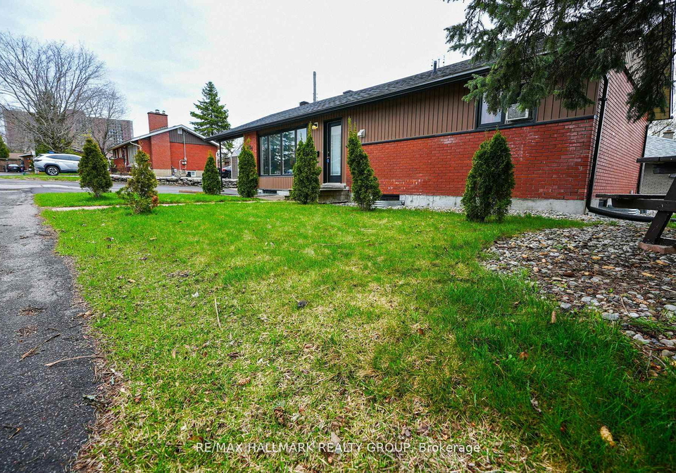 924-bermuda-avenue-ottawa-ontario-x13149902