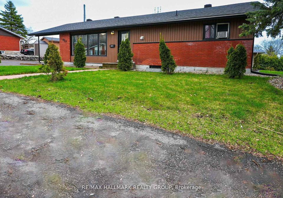 924-bermuda-avenue-ottawa-ontario-x13149902