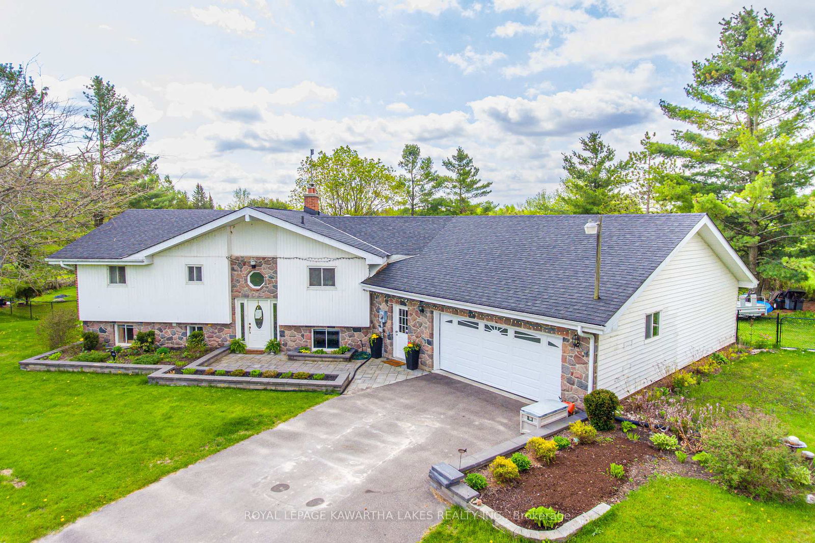 1032-zion-road-kawartha-lakes-ontario-x13150664
