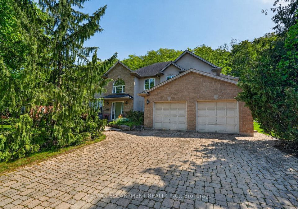 144-dorchester-drive-grimsby-ontario-x13150822