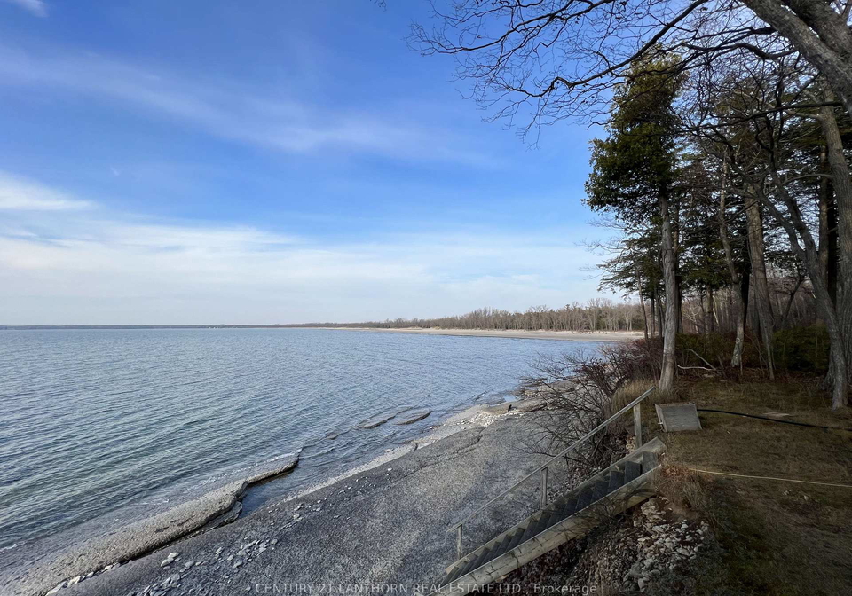 240-salmon-point-road-prince-edward-county-ontario-x13151012