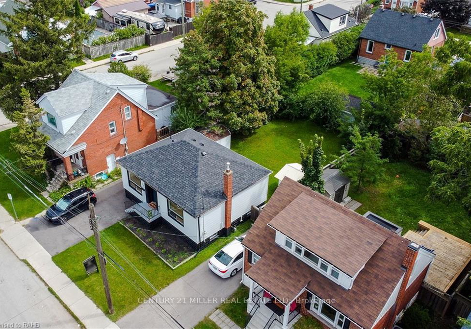 67-east-13th-street-hamilton-ontario-x13151036