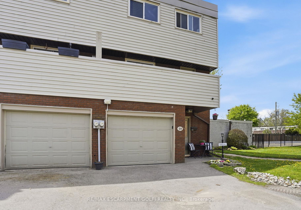 23-watsons-lane-hamilton-ontario-x13151094