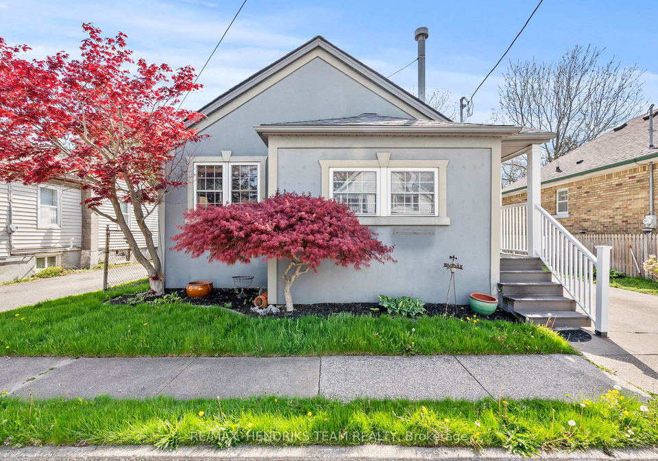 10-peachdale-avenue-st-catharines-ontario-x13151098