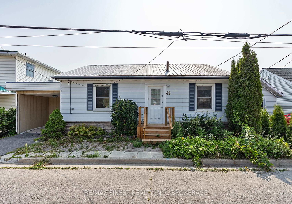 42a-hill-street-prince-edward-county-ontario-x13151288
