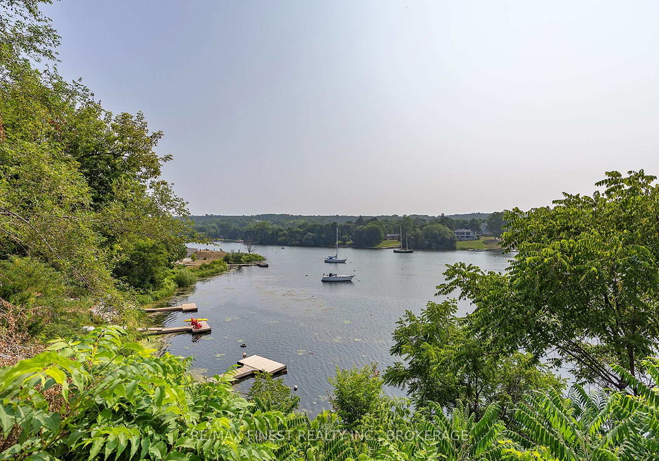 42a-hill-street-prince-edward-county-ontario-x13151288