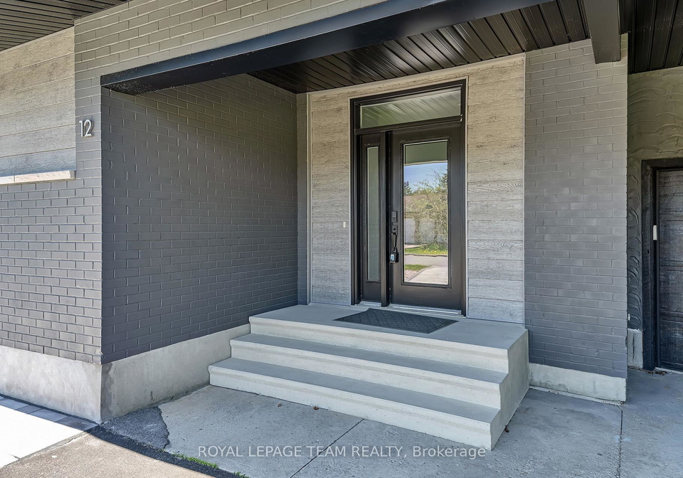 12-largo-crescent-ottawa-ontario-x13151342