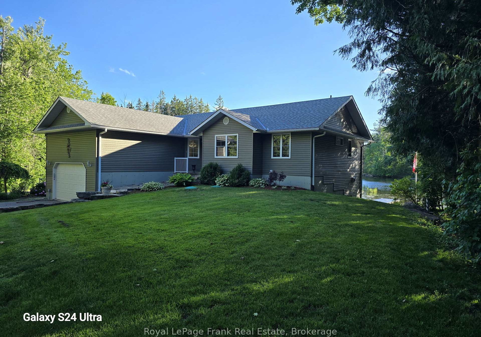 34-fire-route-96-route-trent-lakes-ontario-x13151590