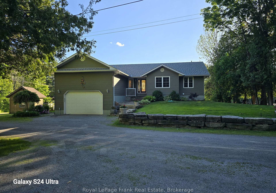 34-fire-route-96-route-trent-lakes-ontario-x13151590