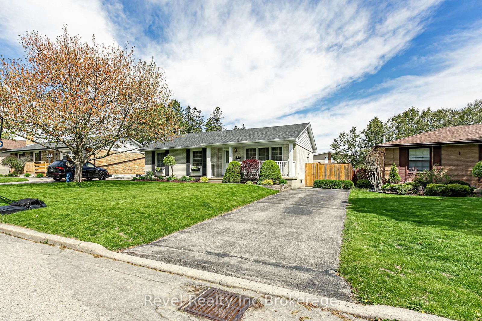 793-gladstone-drive-woodstock-ontario-x13152096
