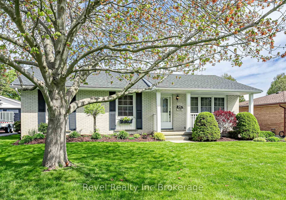 793-gladstone-drive-woodstock-ontario-x13152096