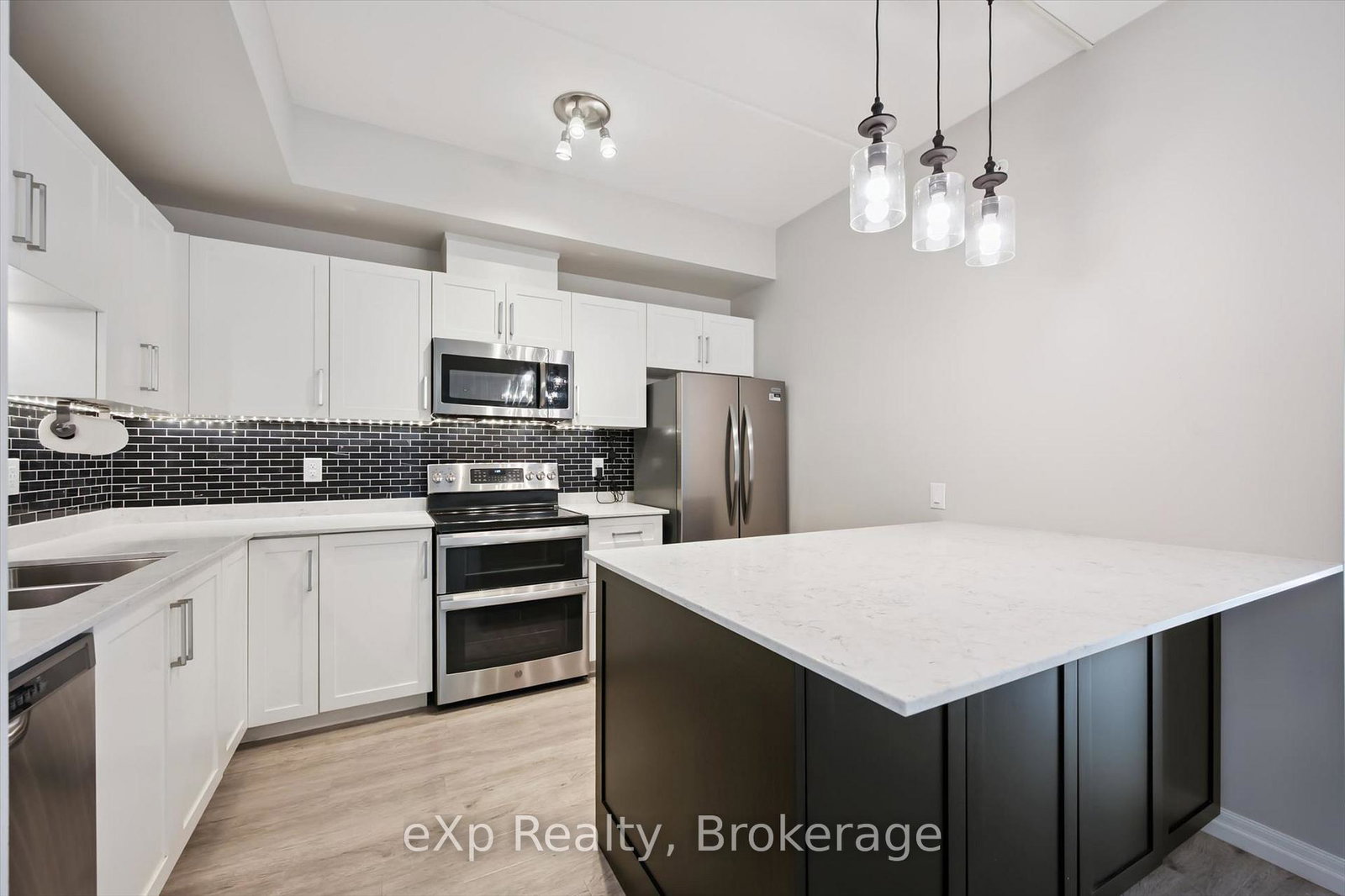 35-kingsbury-square-guelph-ontario-x13152576