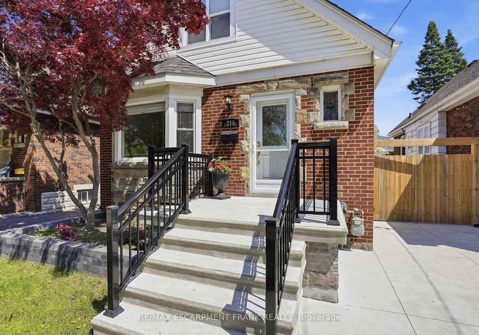 215-wexford-avenue-s-hamilton-ontario-x13152728