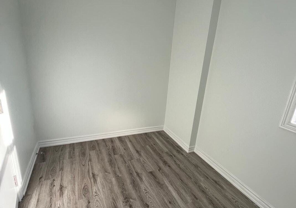 299-ottawa-st-street-n-hamilton-ontario-x13152844