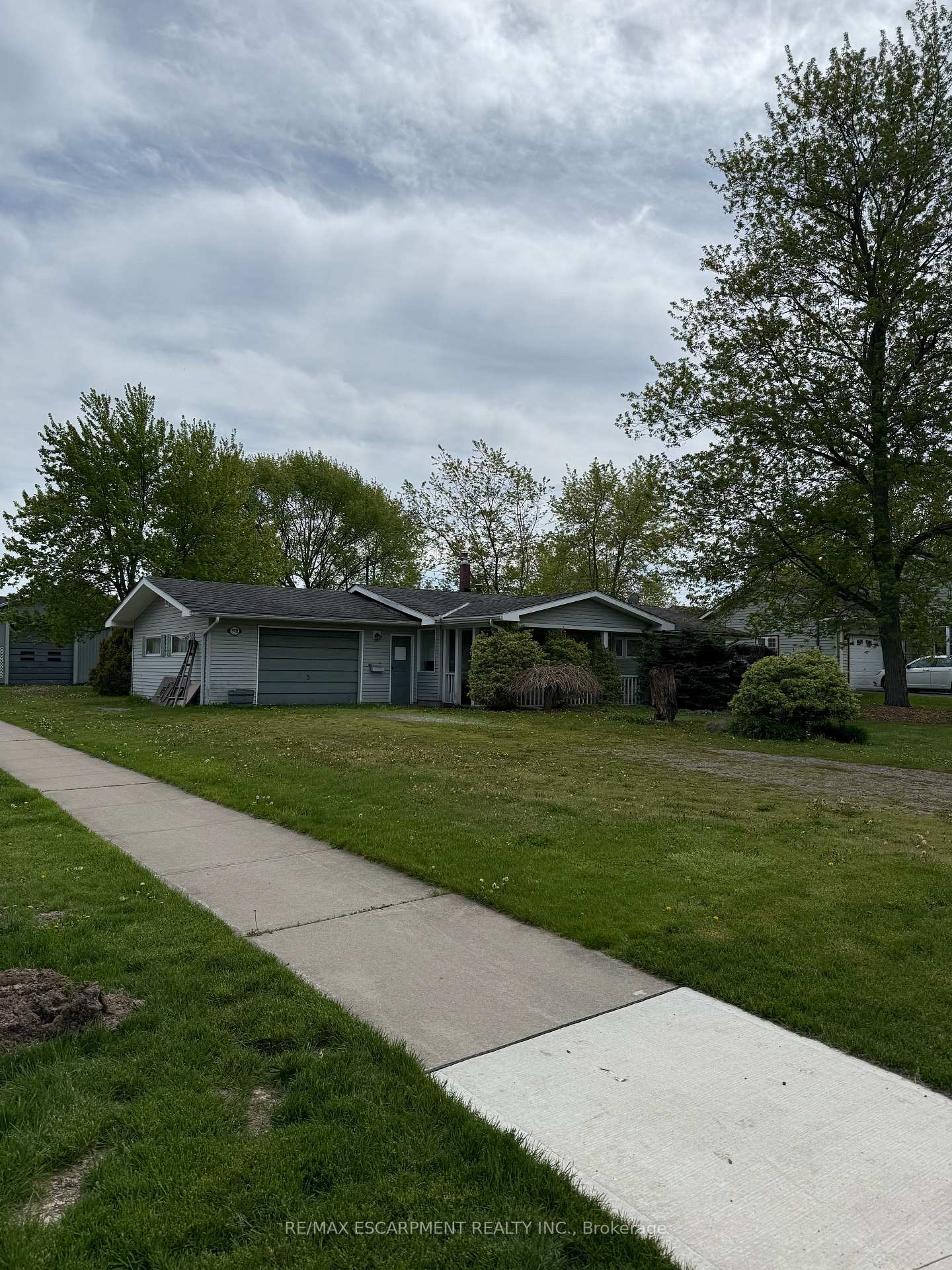 3931-main-street-w-fort-erie-ontario-x13152846
