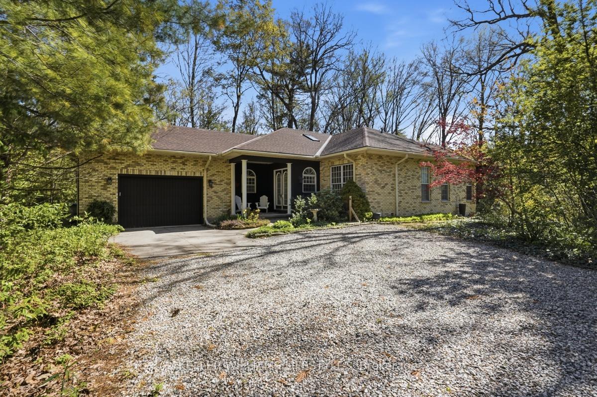 10240-woodpark-court-lambton-shores-ontario-x13152888