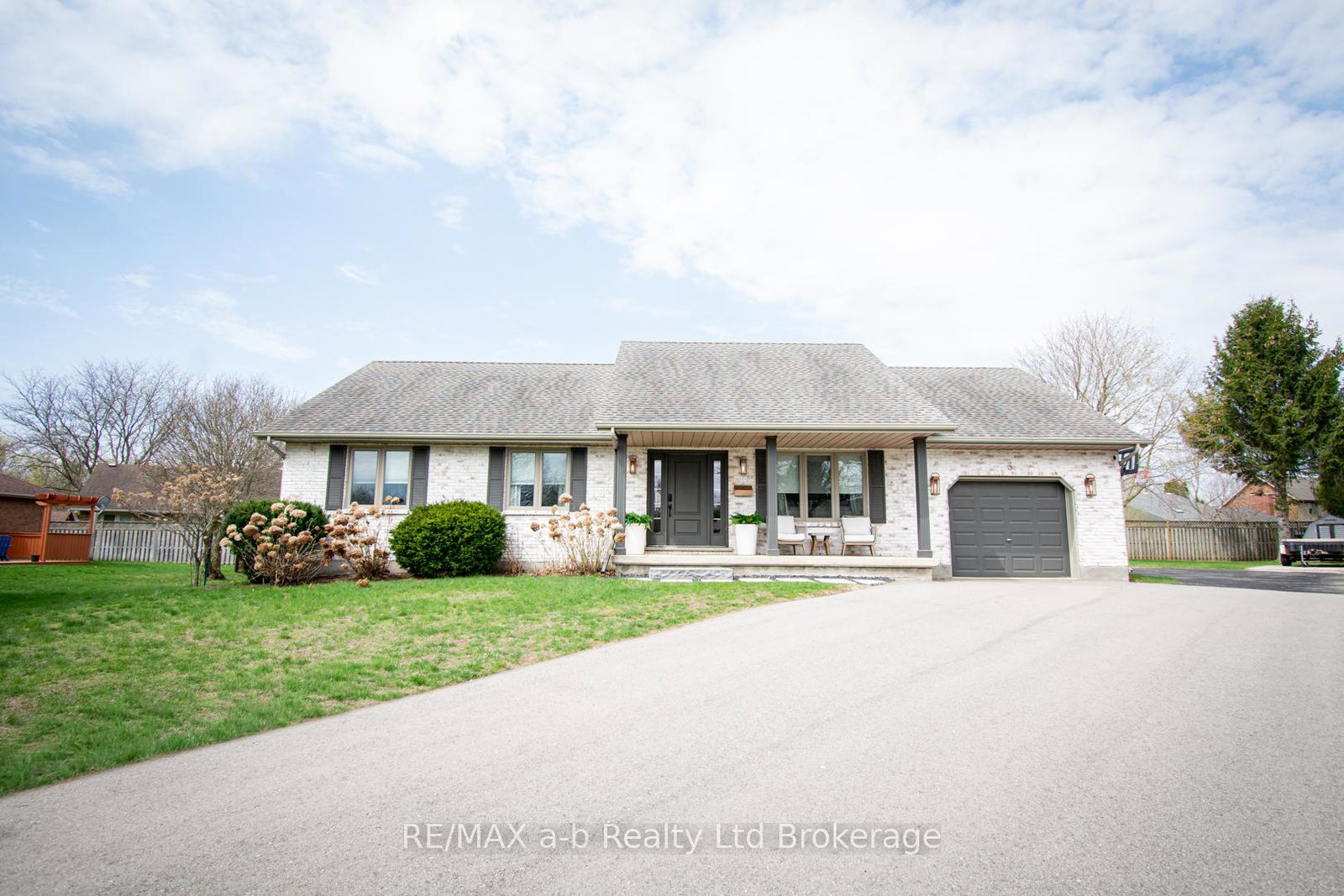 3-belfast-circle-tillsonburg-ontario-x13153046