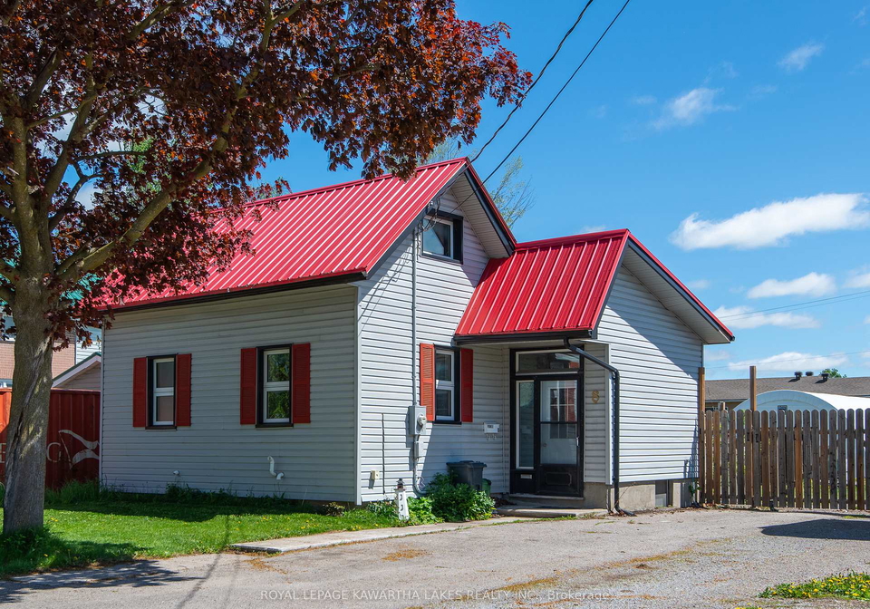 8-wolfe-street-kawartha-lakes-ontario-x13153464