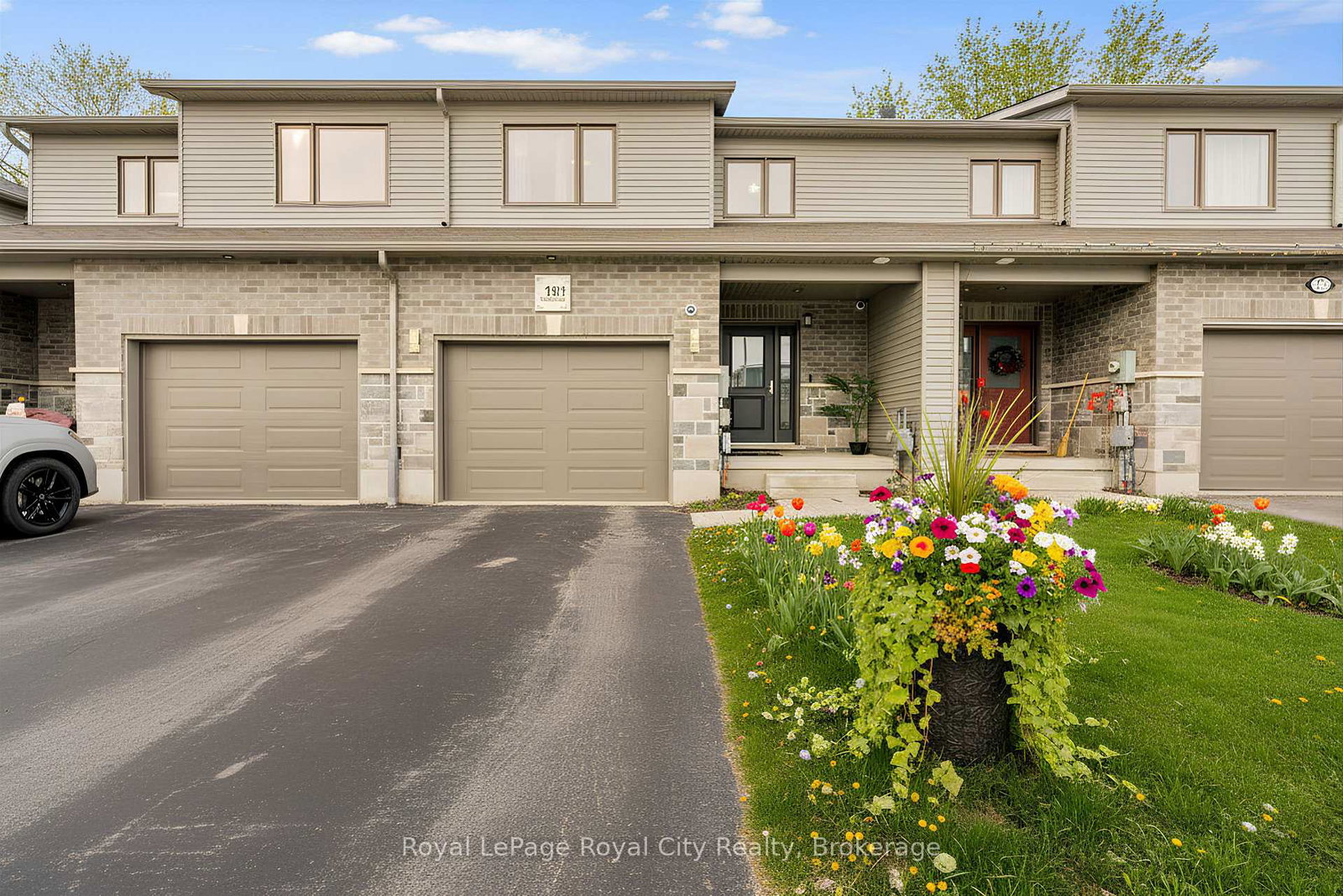181-halls-drive-centre-wellington-ontario-x13153658