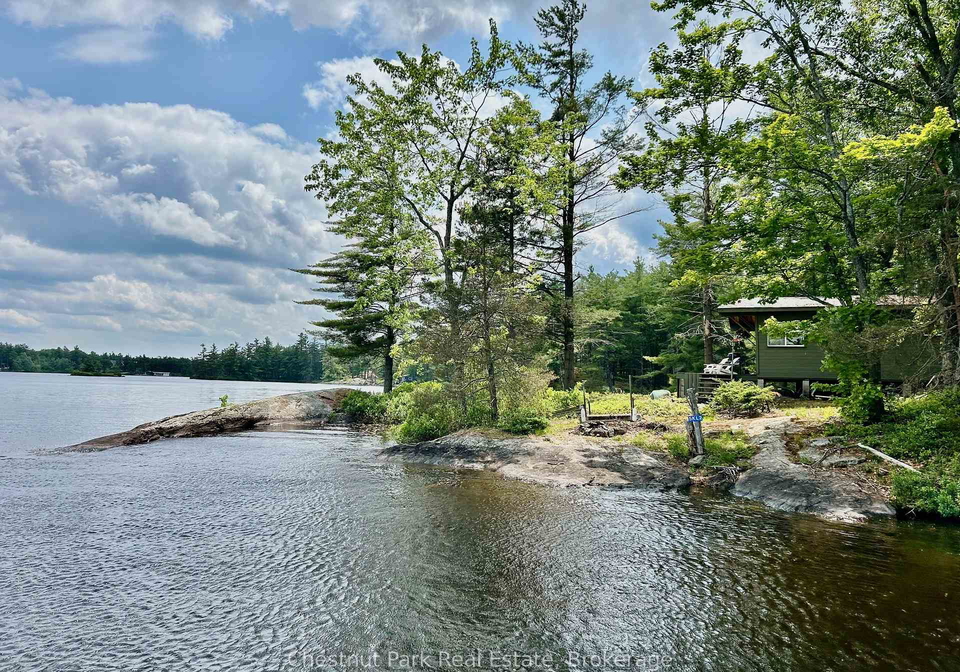 2-island-5kl-part-2-burnt-island-gravenhurst-ontario-x13153668