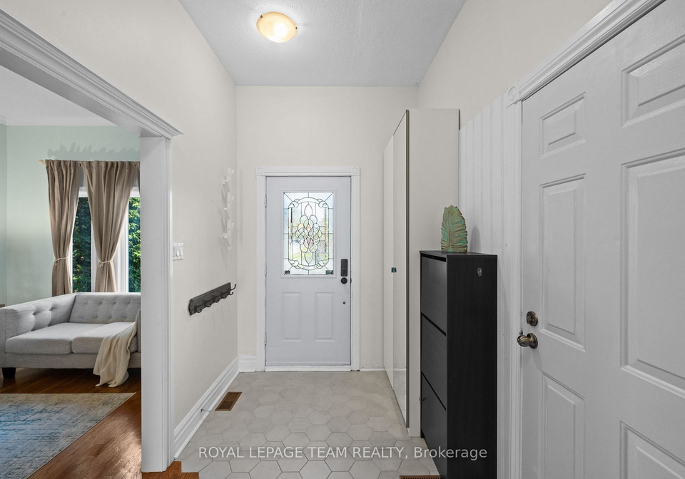 14-greer-street-ottawa-ontario-x13153780